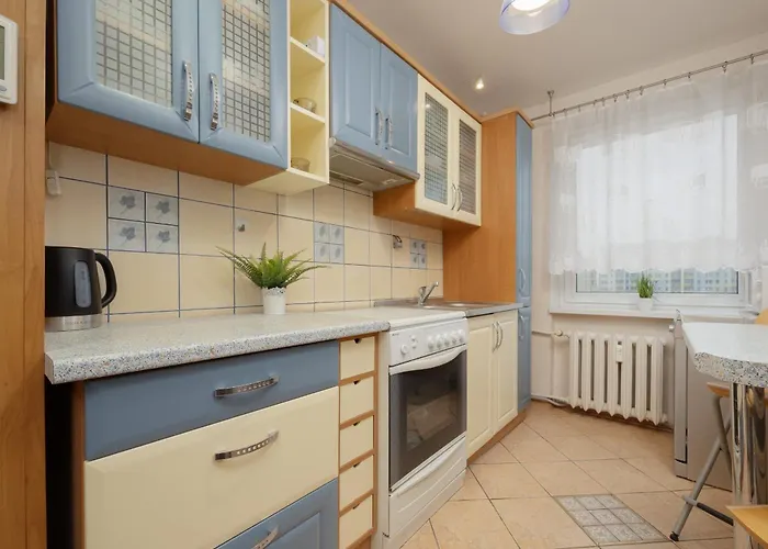 아파트 With Balcony For 2 People In By Renters