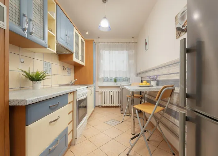 With Balcony For 2 People In By Renters *